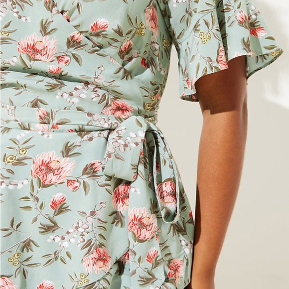 LOFT | Plus Floral Flutter Wrap Top - Picture 2 of 3